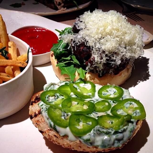 Akushi Cheeseburger